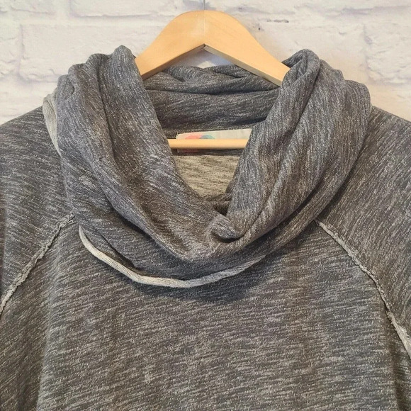 Free People Beach Two Body Pullover Women's One Size Heathered Gray Cowl Neck - Picture 5 of 7